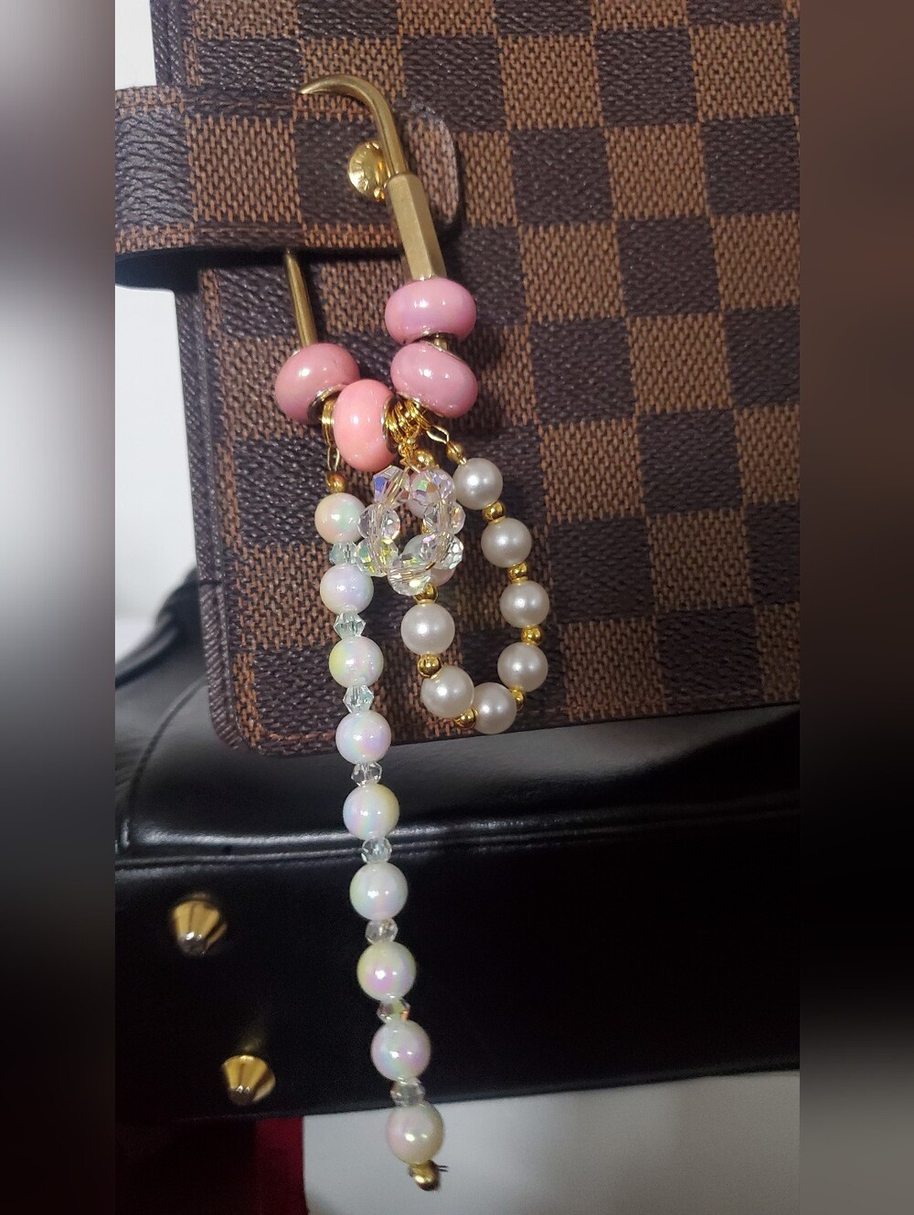 💐Sale 2/$30 - Pink Glass Bead and Pearl Carabiner Charm  - Gold Accents - Picture 4 of 6